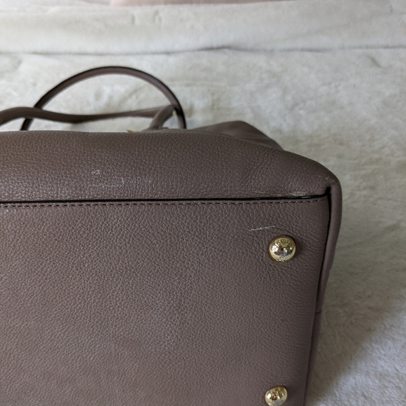 Michael Kors Weekender Bag - Picture 5 of 9